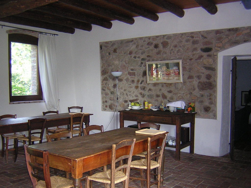 Agriturismo Trebisonda Country Resort Monzambano Luaran gambar