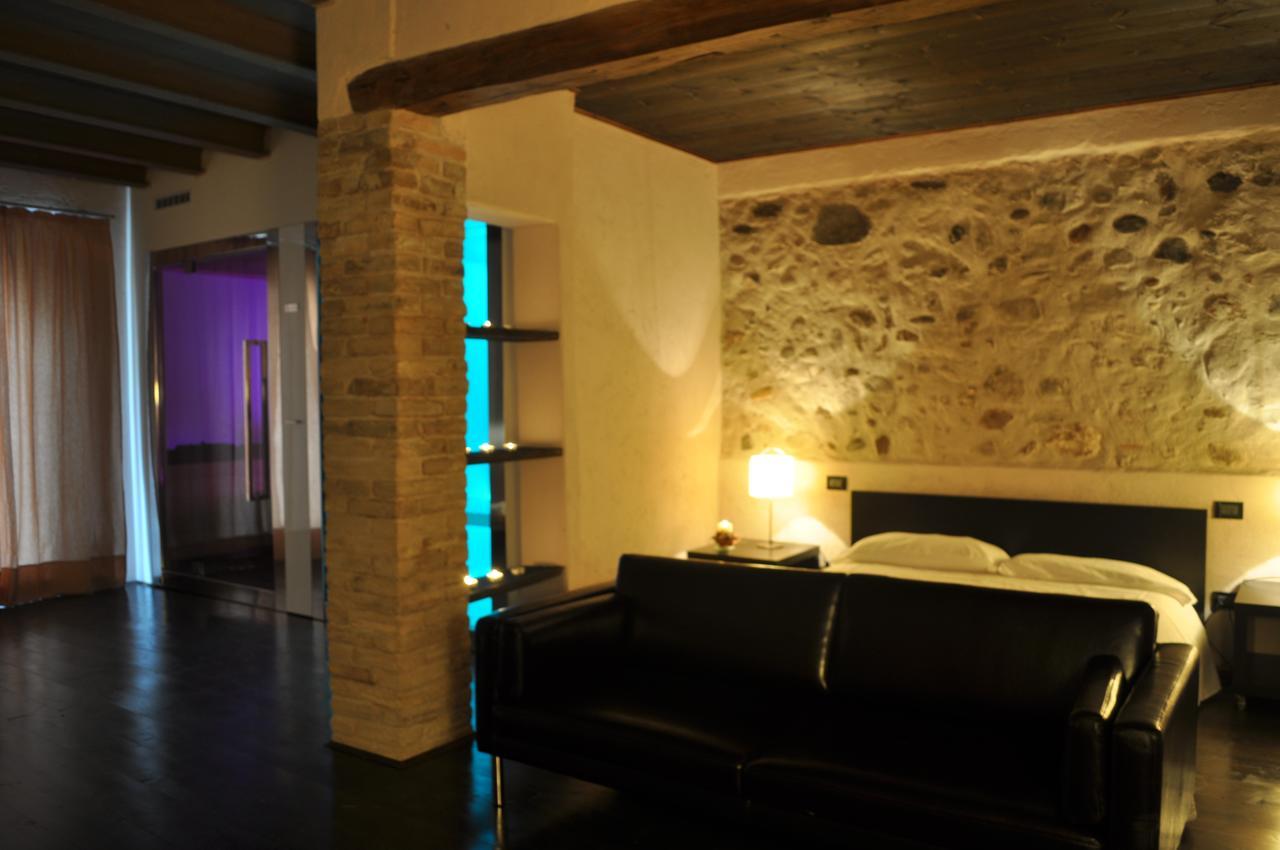 Agriturismo Trebisonda Country Resort Monzambano Luaran gambar